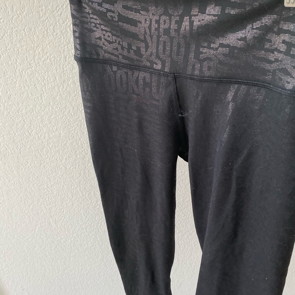 Fabletics powerhold leggings - Picture 2 of 3